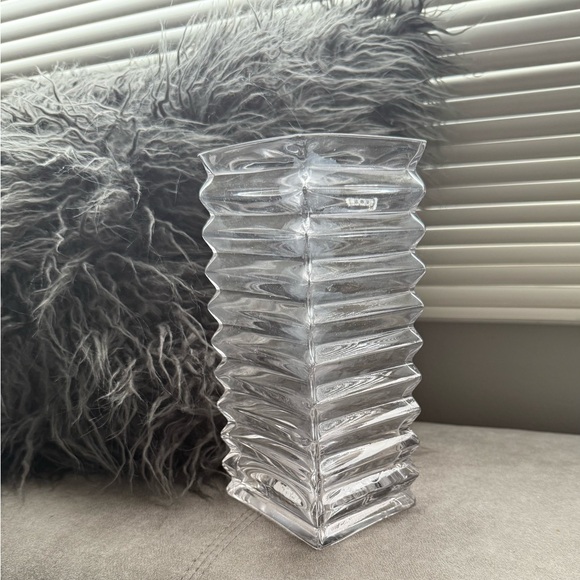 Glass Ribbed Vase Abbott Collection - Picture 5 of 11